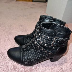 Ankle boots - black - studded
